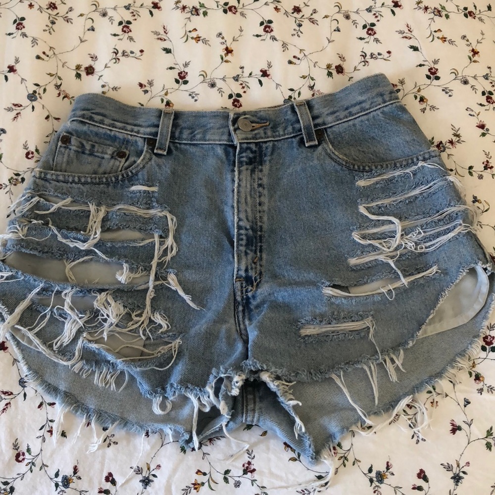 Vintage Levi’s High Waisted Jean Shorts